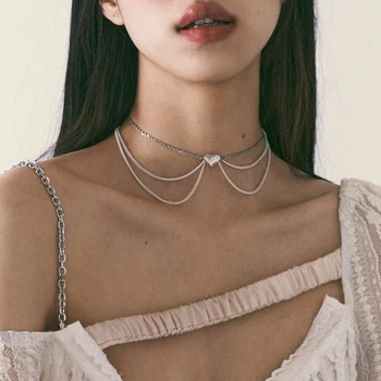 Novo coreano Moda Delicada Multilayer Colar de Corrente de Metal para Mulheres Meninas da Moda Coração de Cristal Gargantilha Jóia do Partido Presentes